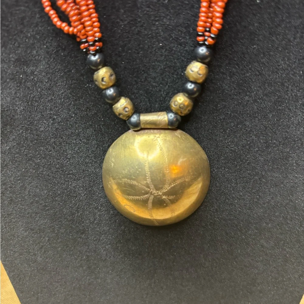 Vintage Beaded‎ Orange and Black Tones with Gold Starfish Pendant Necklace 20